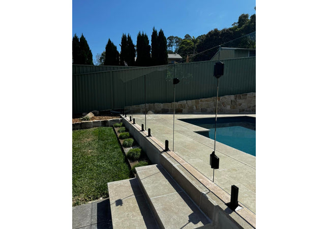 - PORTE EN VERRE TREMPÉ 10 MM